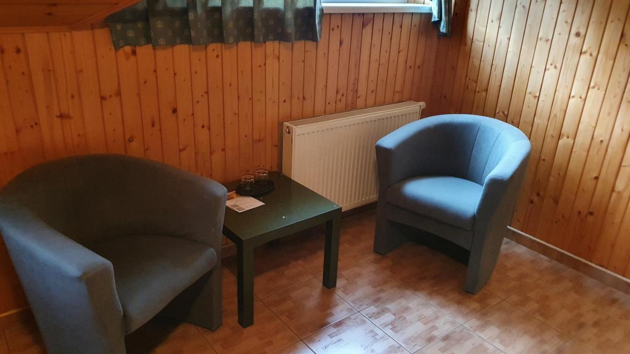 Penzion Pri Studnicke Omastina Exteriör bild
